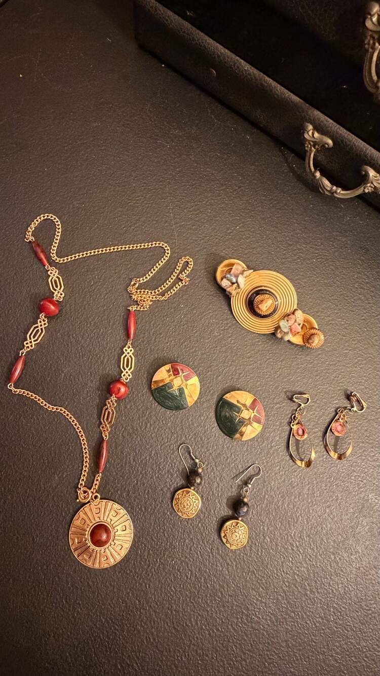 Sarah Coventry Gold-Tone Pendant Necklace & Vintage Jewelry Lot